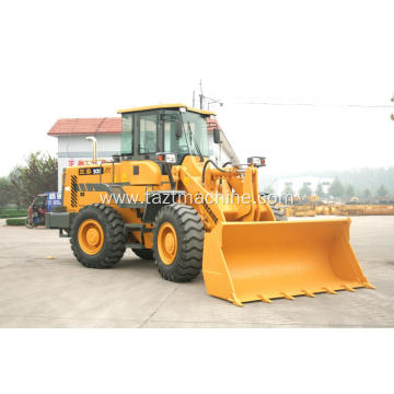 Wheel loader with superior traction and maneuverability